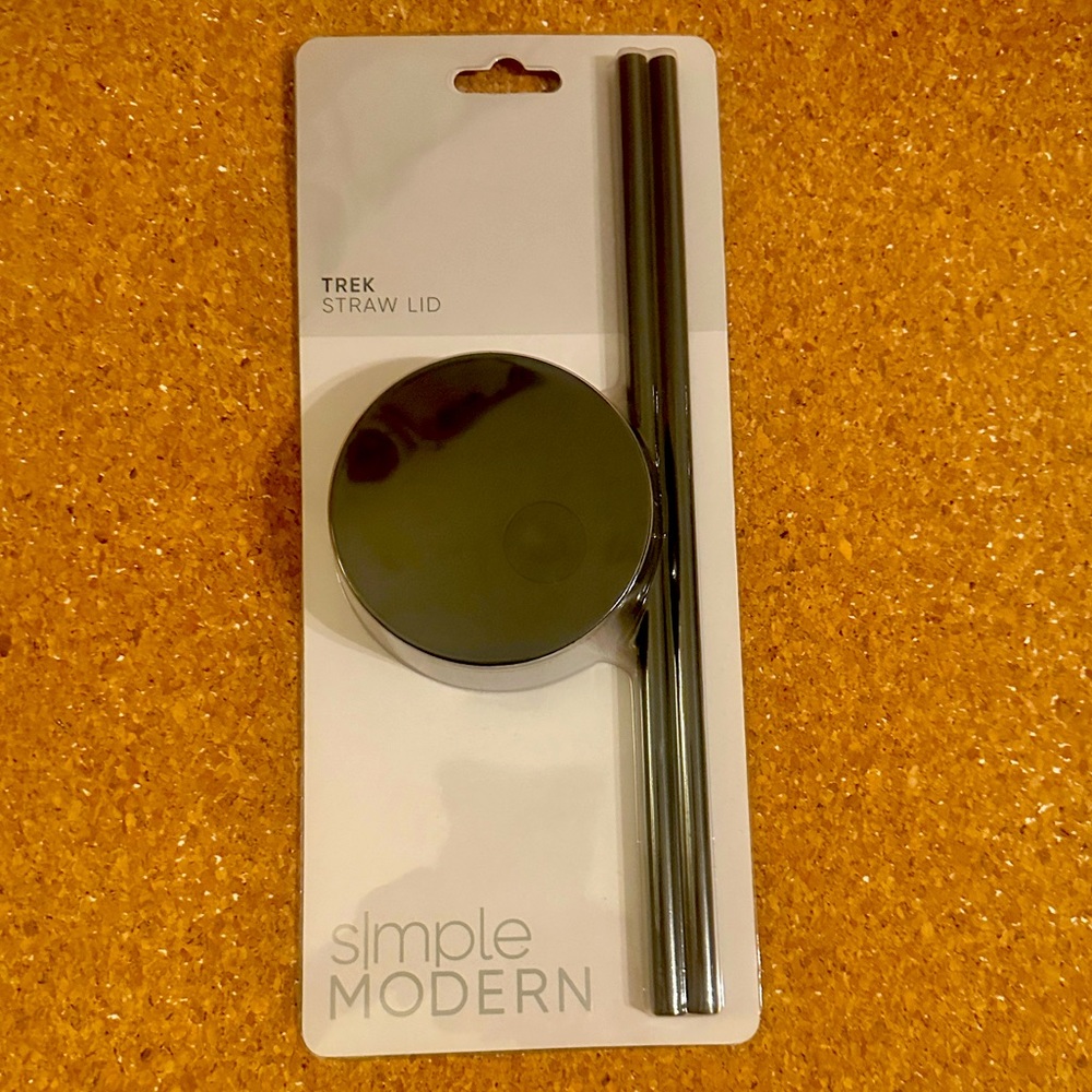 Simple Modern Straw Lid for Trek Tumbler in Black